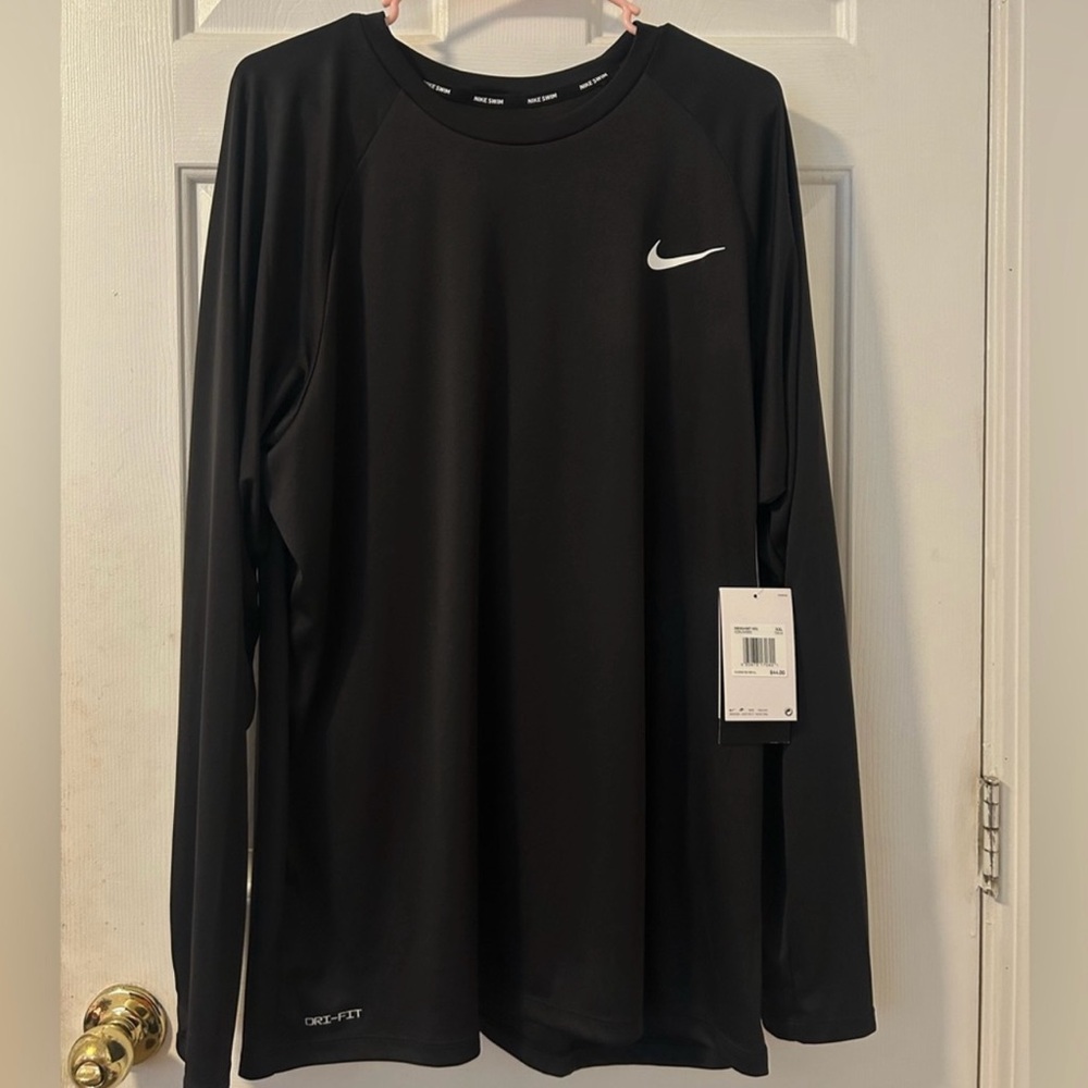 🚫SOLD🚫 Nike Men's Black Swim Shirt